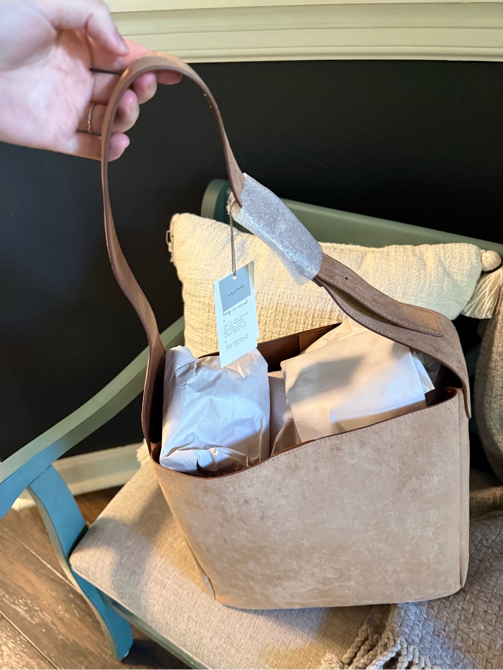 Bucket Shoulder Bag - Picture 2 of 6